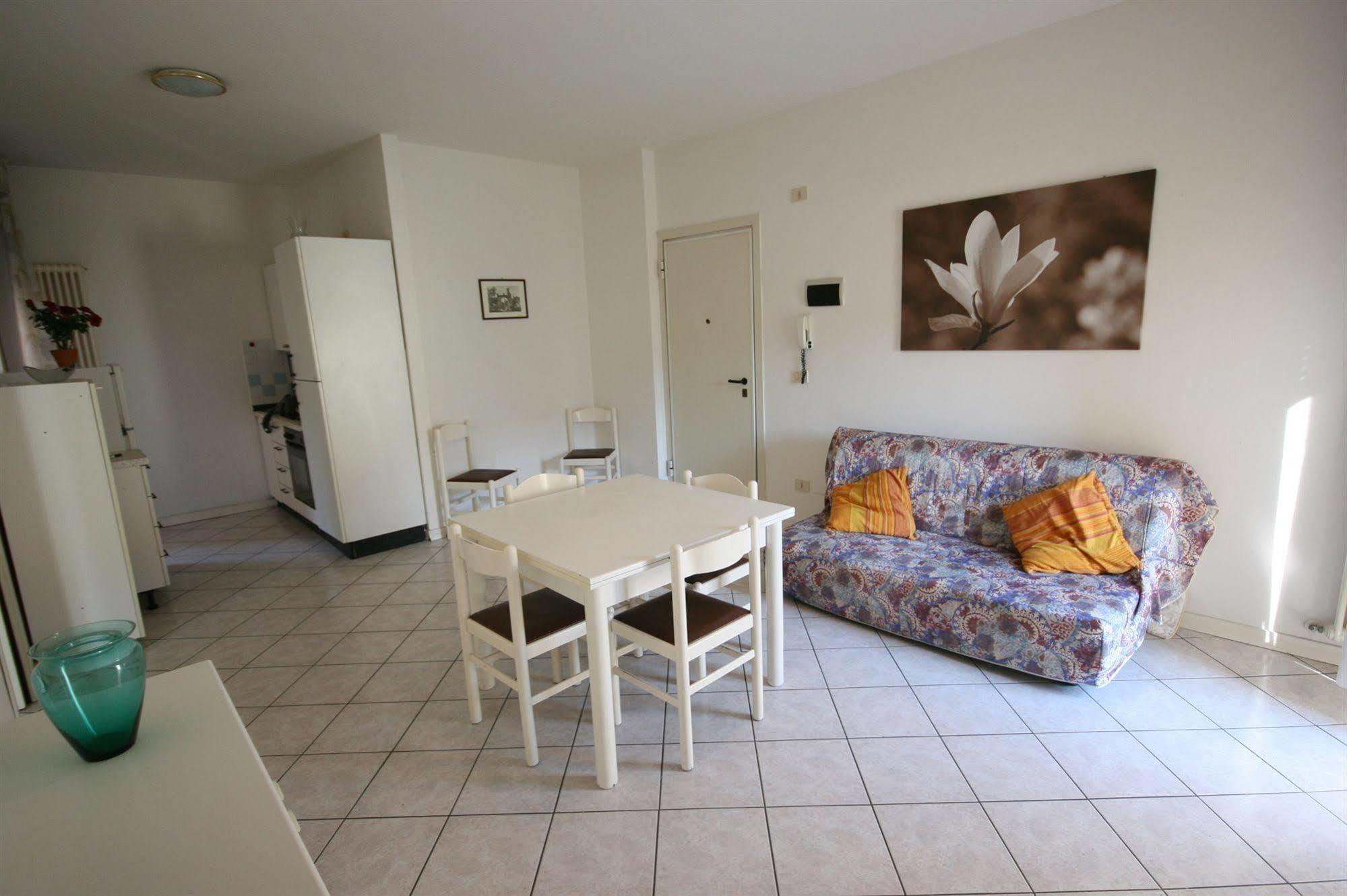 Residence Royal Rimini Bagian luar foto